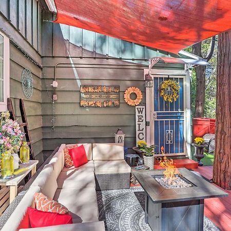 Boho Crestline Cabin, 1 Mile To Lake Gregory! المظهر الخارجي الصورة