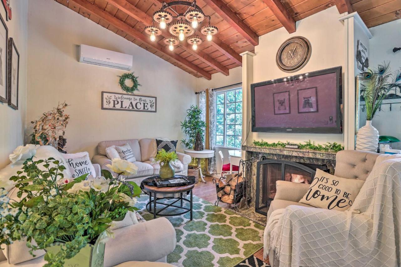 Boho Crestline Cabin, 1 Mile To Lake Gregory! المظهر الخارجي الصورة